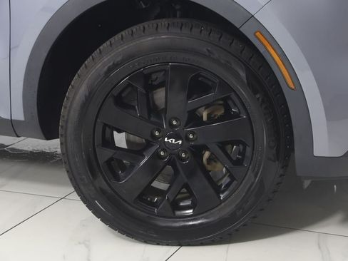 Used 2023 Kia Sorento S w/ Panoramic Sunroof Package AWD/4WD image 17