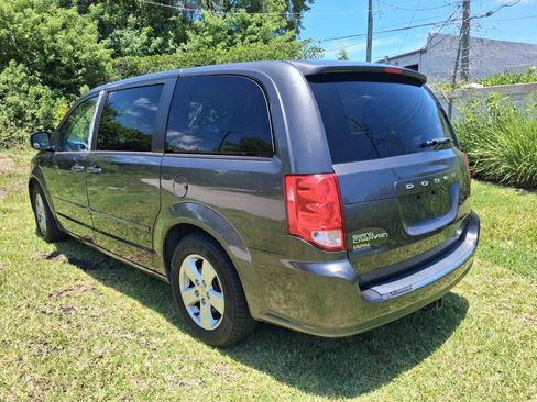 Used 2015 Dodge Grand Caravan SE w/ Quick Order Package 29E SE FWD image 6