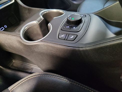 Used 2020 GMC Terrain SLT w/ Preferred Package FWD image 26