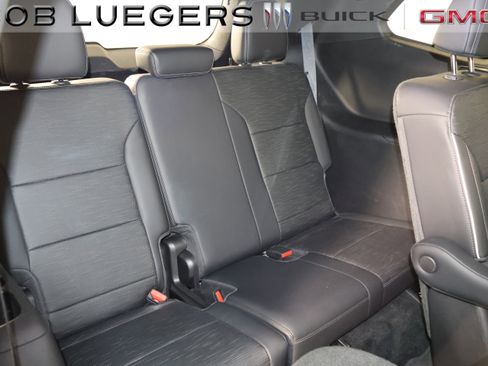 Certified 2025 Buick Enclave Sport Touring AWD/4WD image 17