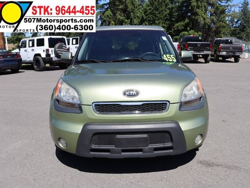 Used 2010 Kia Soul + w/ Audio Pkg FWD image 12