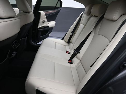 Used 2024 Lexus ES 350 w/ Premium Package image 16