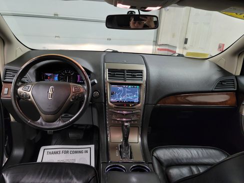 Used 2014 Lincoln MKX AWD w/ Equipment Group 102A image 24