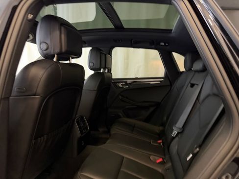 Certified 2026 Porsche Macan AWD/4WD image 24