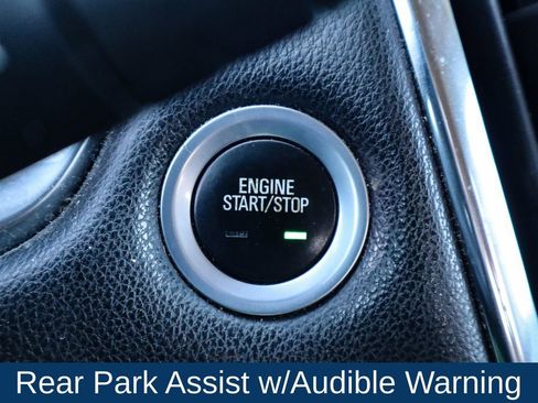 Used 2019 Chevrolet Traverse LT image 12