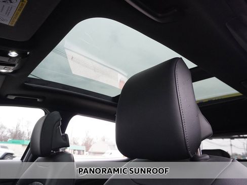 Used 2023 Kia Sportage X-Line w/ X-Line Premium Package image 4