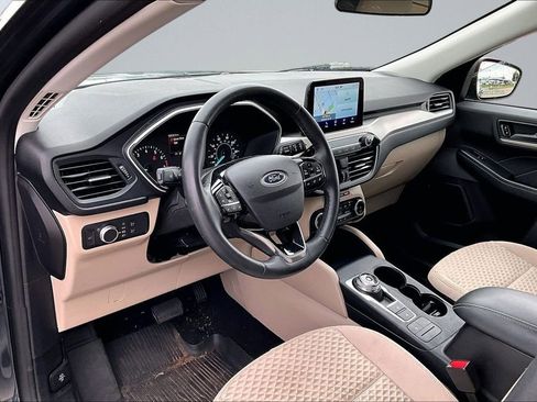 Used 2022 Ford Escape SE w/ SE Sport Appearance Package AWD/4WD image 11