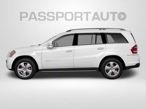 Used 2011 Mercedes-Benz GL 550 4MATIC image 3