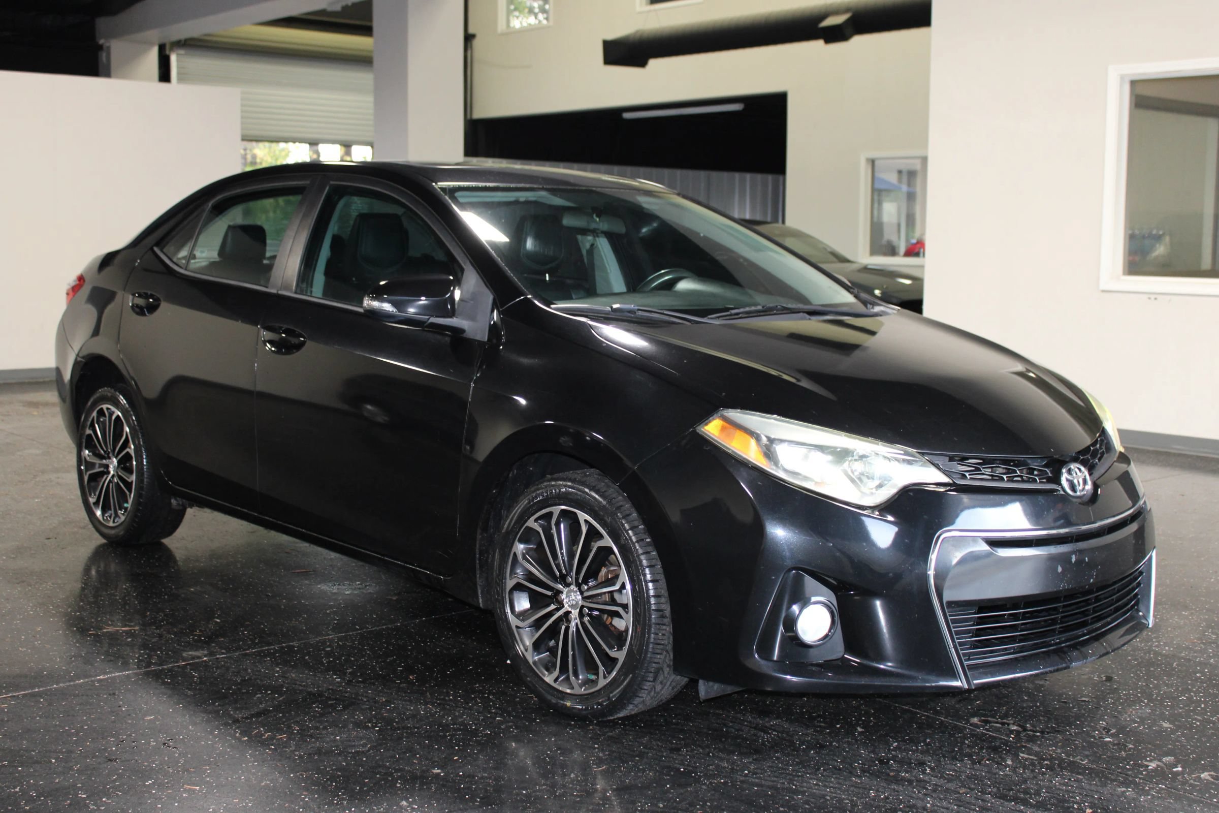 Used 2014 Toyota Corolla S Premium FWD image 1