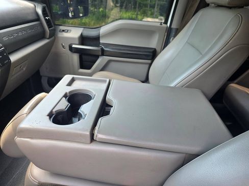Used 2019 Ford F250 XL w/ Power Equipment Group AWD/4WD image 28