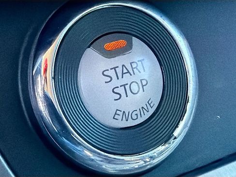 Used 2020 Nissan Murano SV image 34