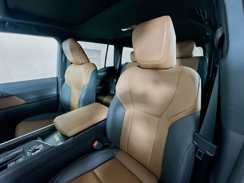 New 2026 Lexus GX 550 w/ Accessory Package (2T) AWD/4WD image 20
