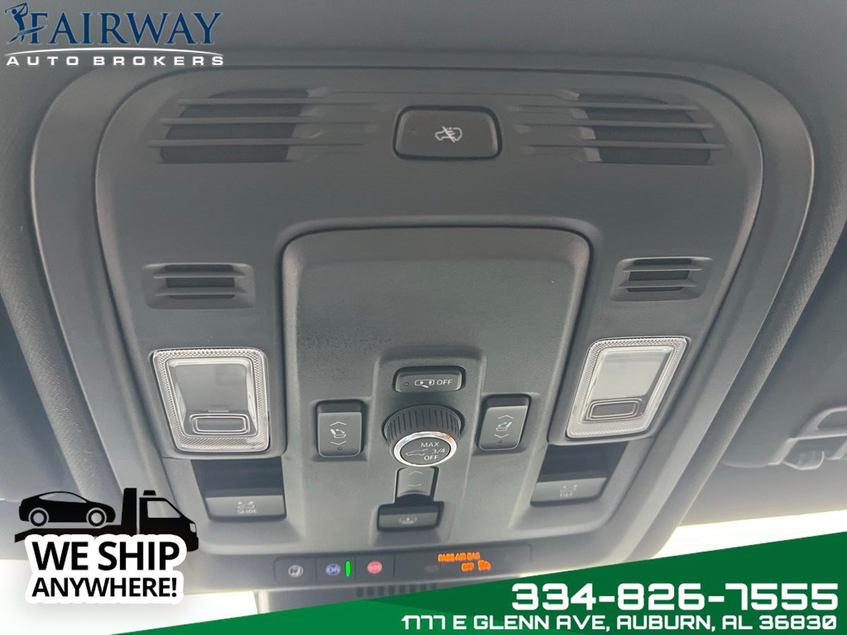 Used 2025 GMC Yukon XL Denali w/ Denali Reserve Package AWD/4WD image 26