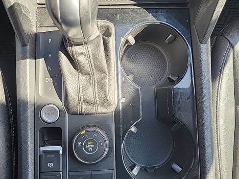 Certified 2023 Volkswagen Atlas SEL AWD/4WD image 9