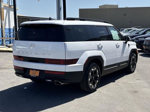 Used 2025 Hyundai Santa Fe SEL image 3