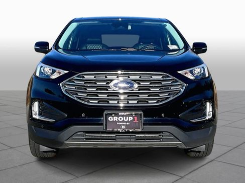 Used 2023 Ford Edge Titanium image 3