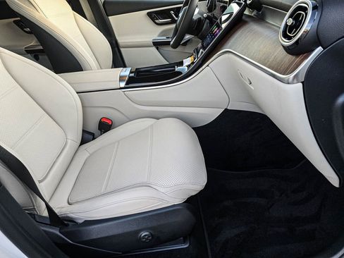 New 2025 Mercedes-Benz GLC 300 4MATIC image 38