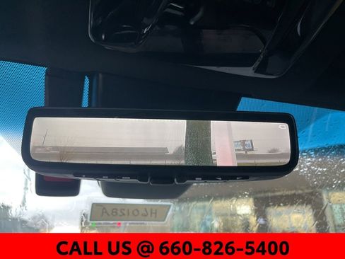 Used 2022 Toyota Venza Limited image 31