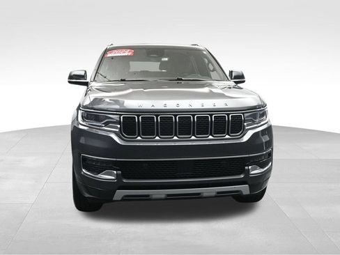 Used 2024 Jeep Wagoneer Series II w/ Flexible Seating Group RWD image 8