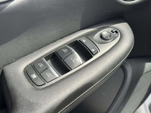Used 2021 INFINITI QX50 Luxe FWD image 18