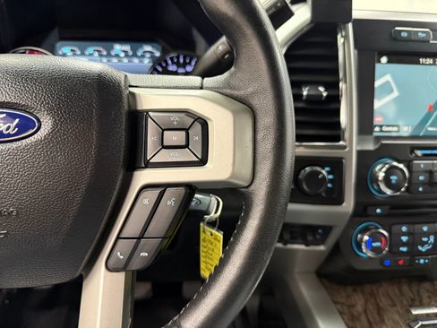 Used 2018 Ford F250 Lariat w/ Chrome Package AWD/4WD image 30