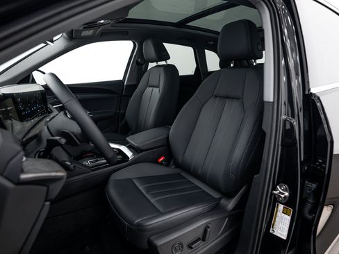 Used 2025 Audi Q5 Premium w/ Convenience Package AWD/4WD image 16