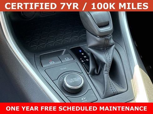 Used 2025 Toyota RAV4 LE AWD/4WD image 22