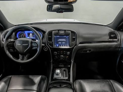Used 2022 Chrysler 300 S w/ Comfort Group RWD image 22
