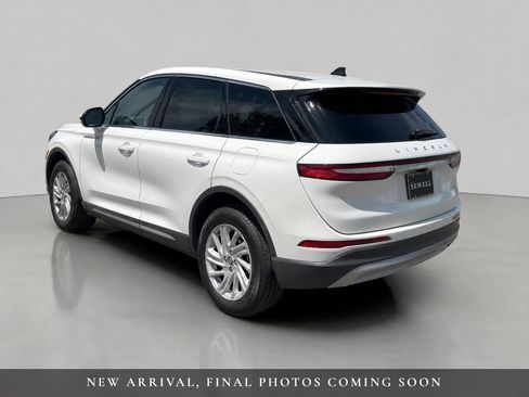 Used 2023 Lincoln Corsair FWD image 3
