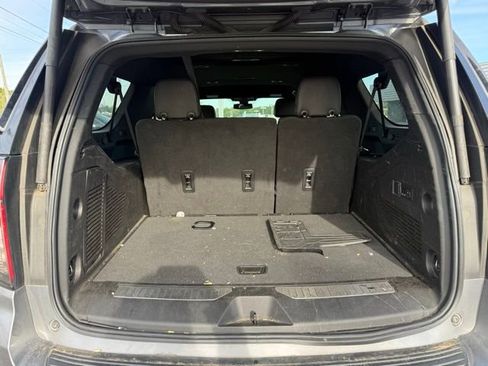 Used 2022 Chevrolet Suburban RST w/ Luxury Package image 13