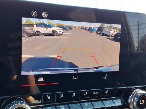 Used 2024 GMC Canyon AT4 w/ Canyon Safety Plus Package image 13