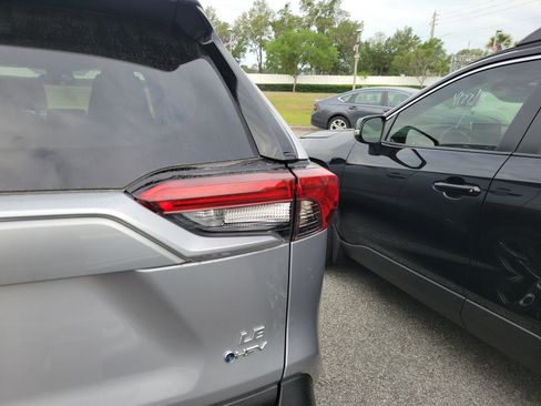 Certified 2025 Toyota RAV4 LE AWD/4WD image 15