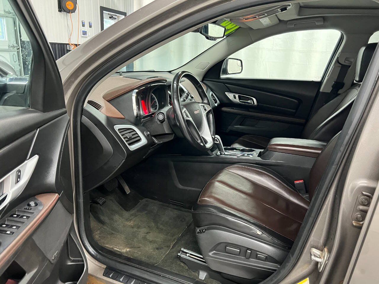 Used 2012 GMC Terrain SLT w/ Chrome and Technology Package AWD/4WD image 7