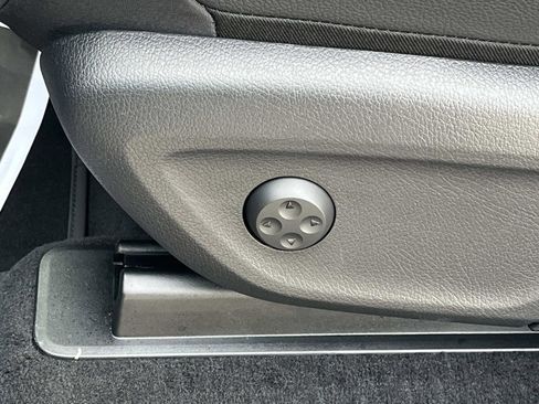 Certified 2025 Mercedes-Benz GLE 350 4MATIC image 21