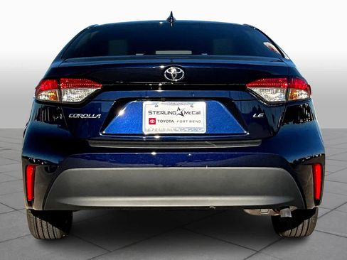 Used 2025 Toyota Corolla LE FWD image 4