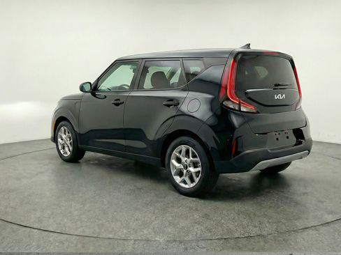 Used 2025 Kia Soul LX w/ LX Technology Package image 6