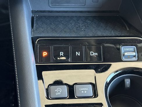 Certified 2025 Nissan Murano SV FWD image 28