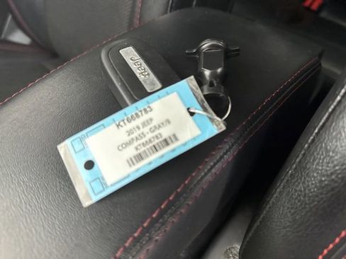 Used 2019 Jeep Compass Trailhawk image 34