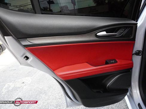 Used 2020 Alfa Romeo Stelvio Ti image 21