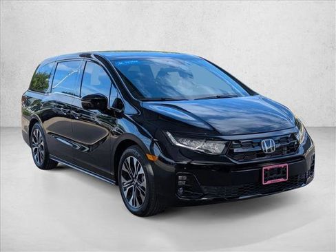 Certified 2026 Honda Odyssey Elite image 3
