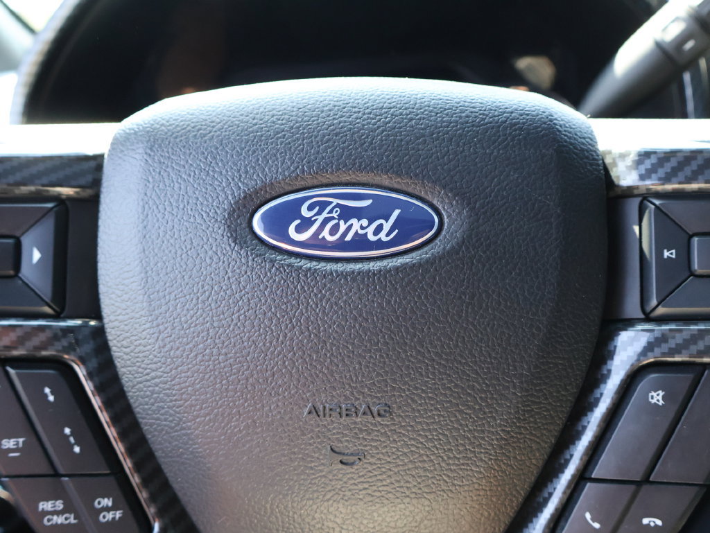 Used 2021 Ford F250 Platinum w/ FX4 Off-Road Package AWD/4WD image 28
