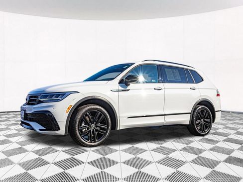 Used 2022 Volkswagen Tiguan SE R-Line AWD/4WD image 5