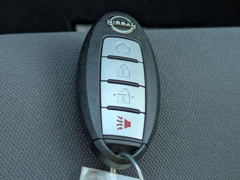 Certified 2024 Nissan Frontier SV w/ Hardbody Edition image 29