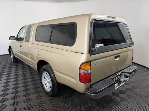 Used 2002 Toyota Tacoma 2WD Xtracab image 10