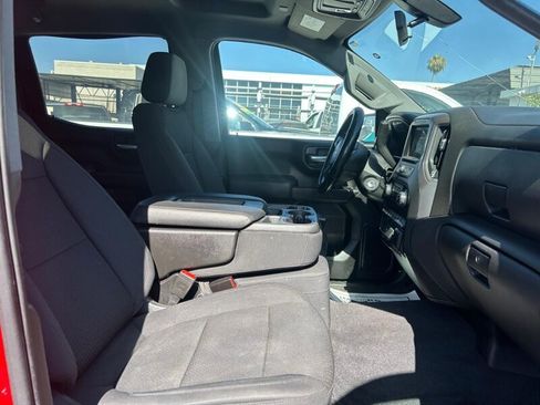 Used 2020 Chevrolet Silverado 1500 Custom w/ Custom Value Package AWD/4WD image 28