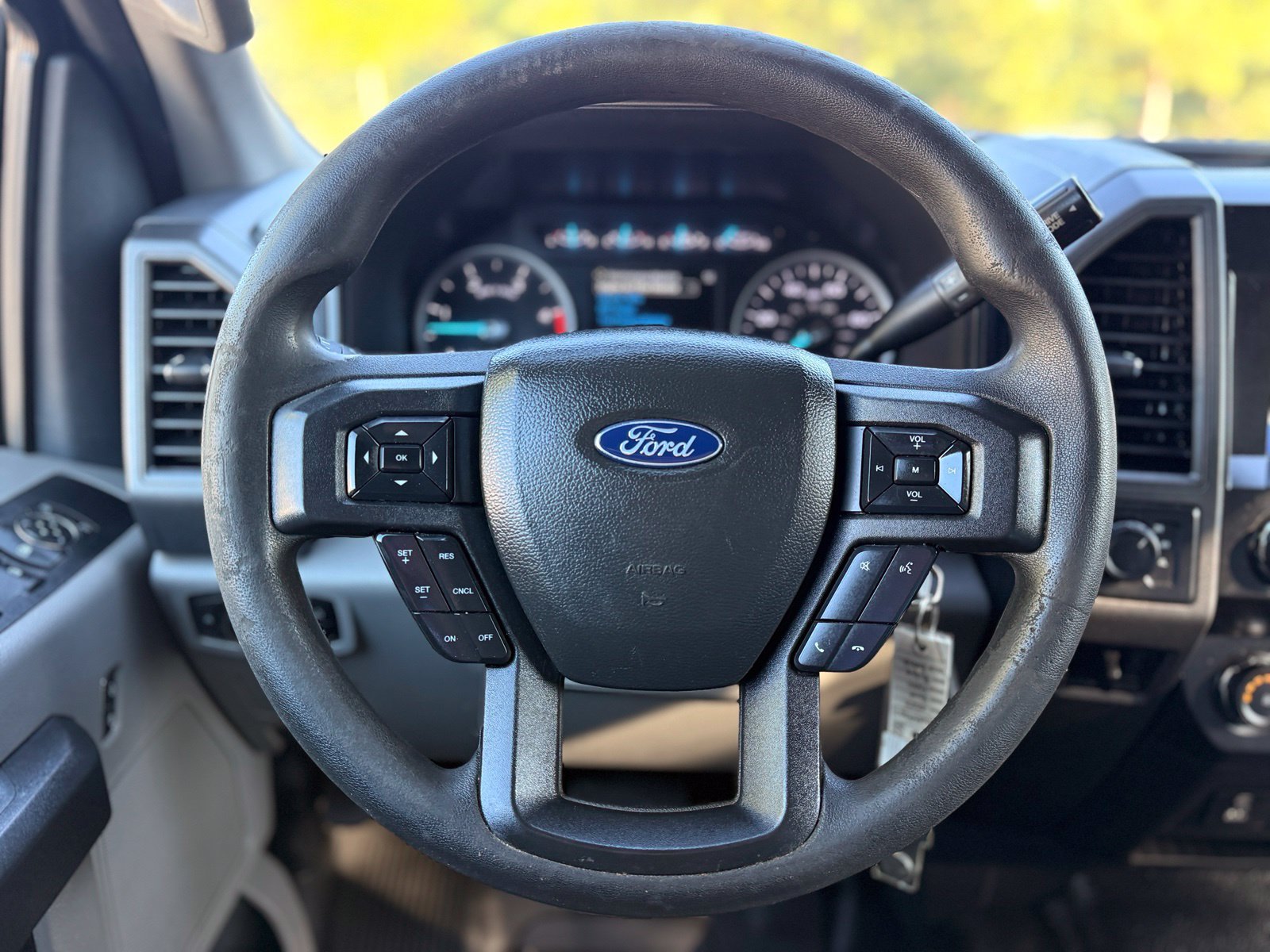 Used 2022 Ford F350 XL w/ Power Equipment Group AWD/4WD image 25