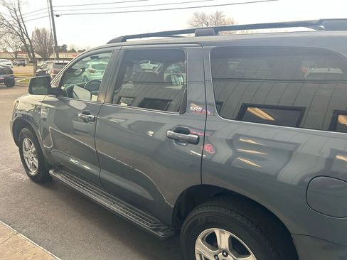 Used 2008 Toyota Sequoia SR5 image 35