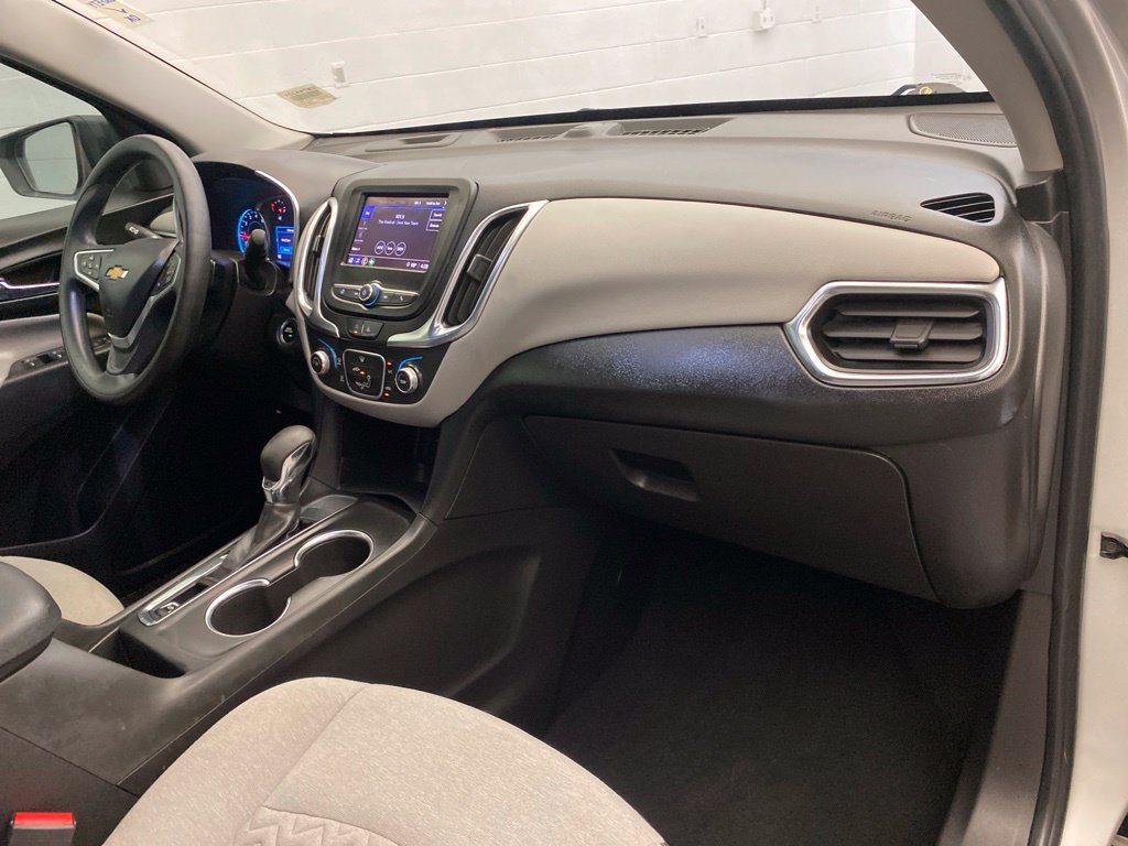 Used 2022 Chevrolet Equinox LS w/ LS Convenience Package FWD image 13