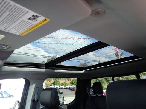 Certified 2022 Ford F150 Lariat w/ Equipment Group 502A High image 25