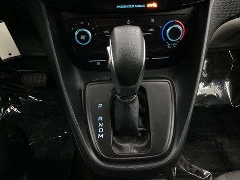 Used 2021 Ford Transit Connect XLT image 27
